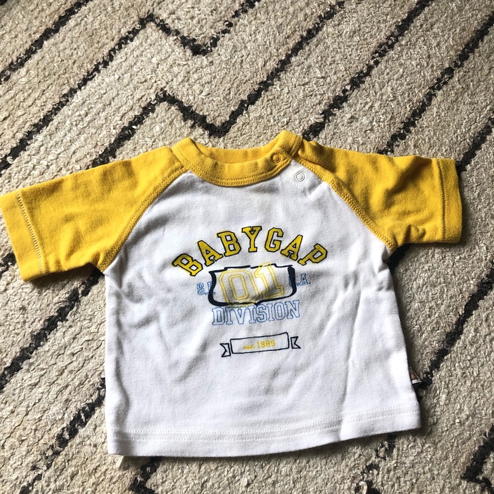 Baby Gap top